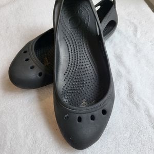 Black croc flats size 7w